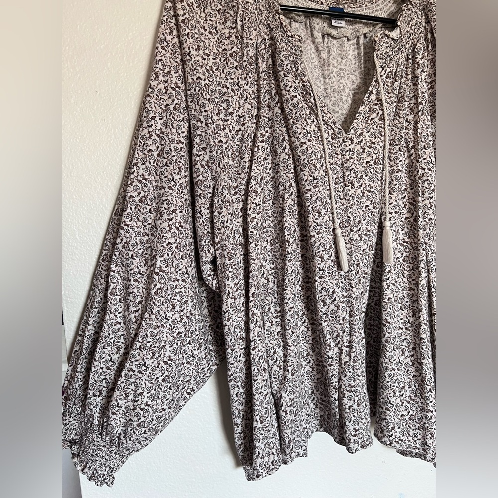 Old Navy White and Brown Floral Blouse